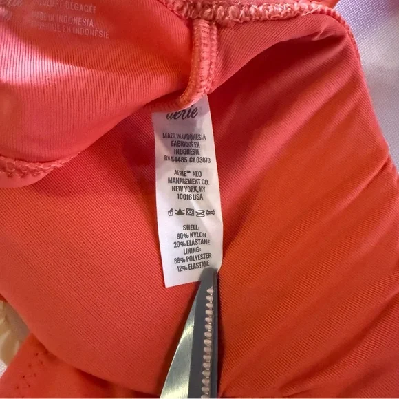 Aerie Coral Bikini Top NWT Ring Detail Padded Size M - Picture 8 of 9